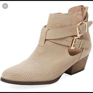 Firth Women’s Perforated Cut-Out Bootie Cream/Tan